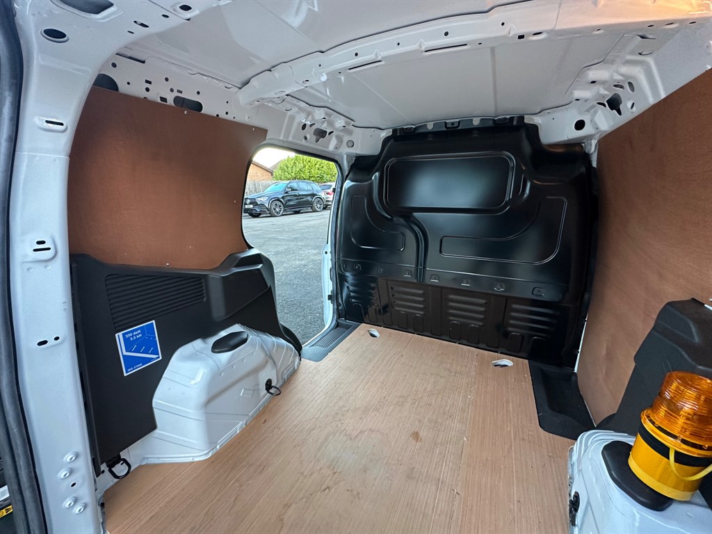Used Ford Transit Courier 2019 for sale - 76420692: Photo 22