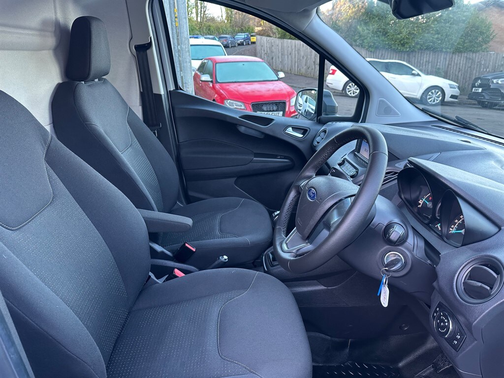 Used Ford Transit Courier 2019 for sale - 76420692: Photo 30