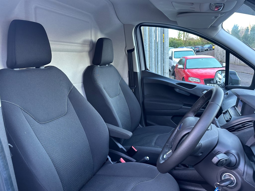 Used Ford Transit Courier 2019 for sale - 76420692: Photo 31