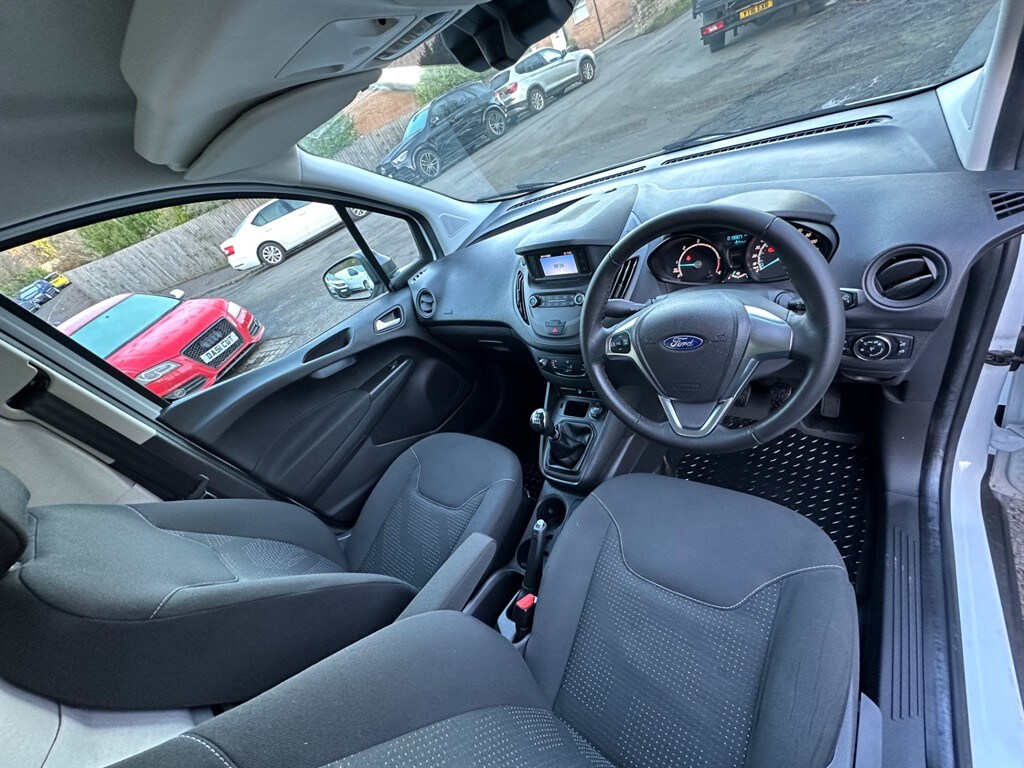 Used Ford Transit Courier 2019 for sale - 76420692: Photo 33