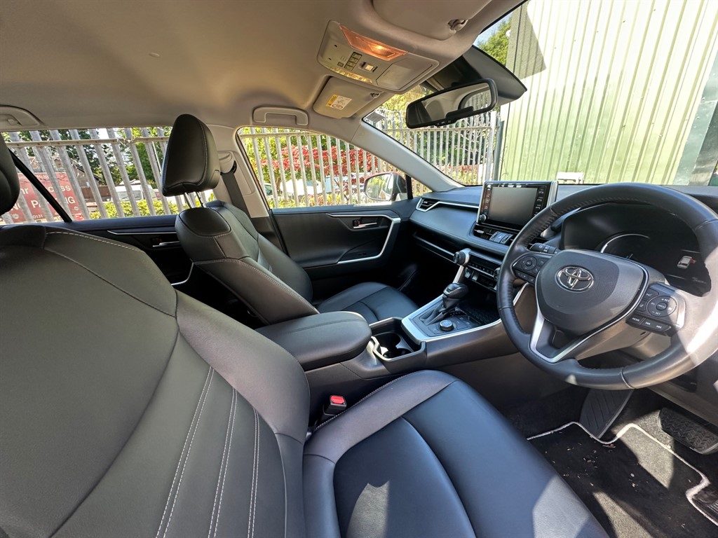 Used Toyota RAV4 2021 for sale - 76420730: Photo 16