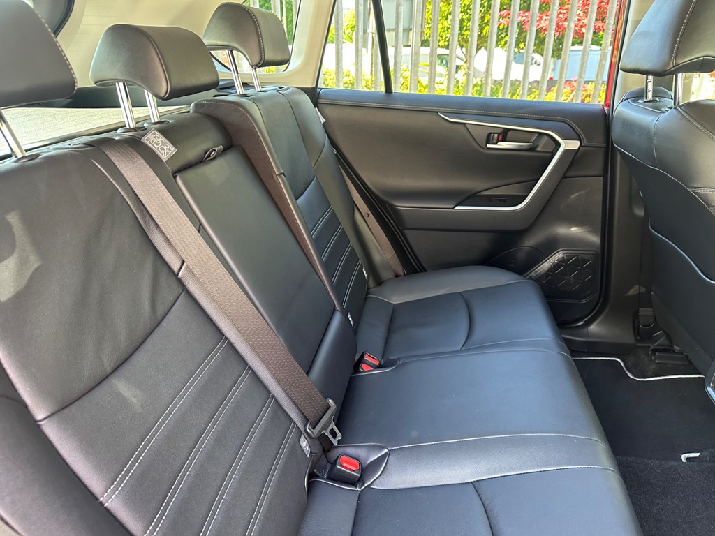 Used Toyota RAV4 2021 for sale - 76420730: Photo 22