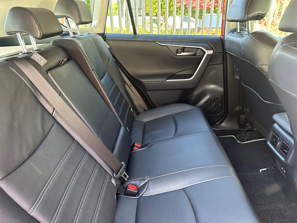 Used Toyota RAV4 2021 for sale - 76420730: Photo 23