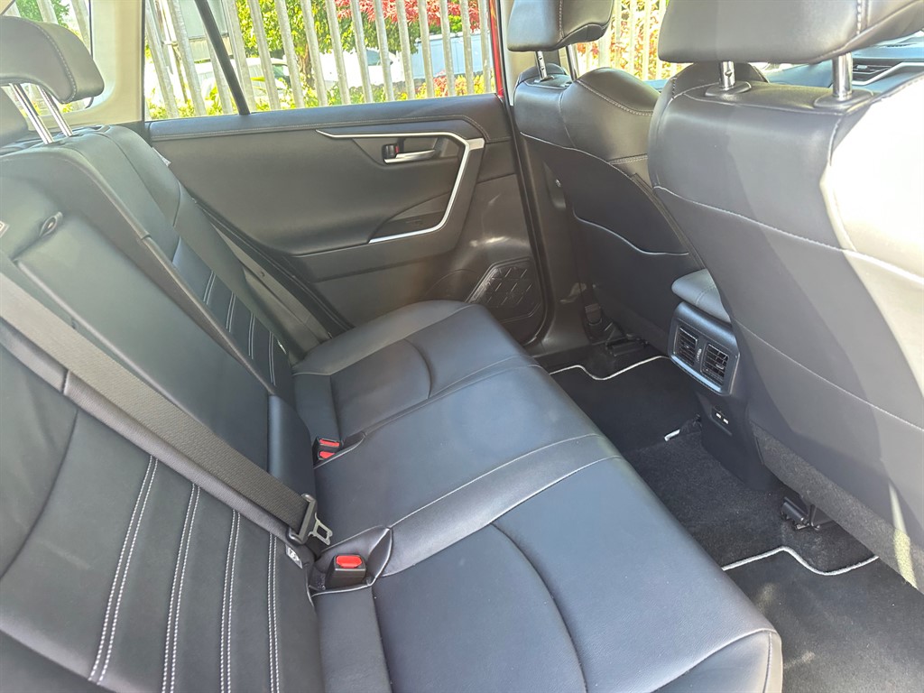 Used Toyota RAV4 2021 for sale - 76420730: Photo 24