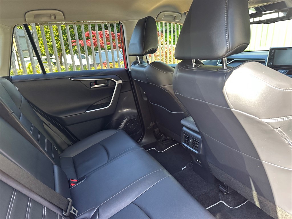 Used Toyota RAV4 2021 for sale - 76420730: Photo 25