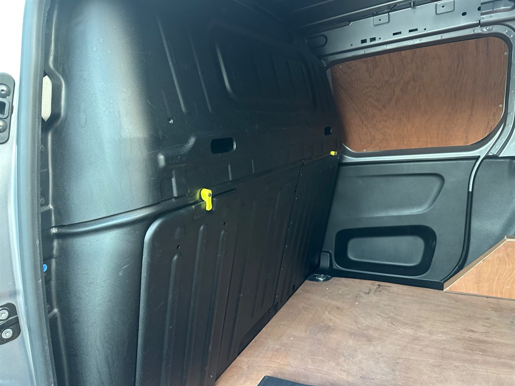 Used Peugeot Partner 2021 for sale - 76773660: Photo 36