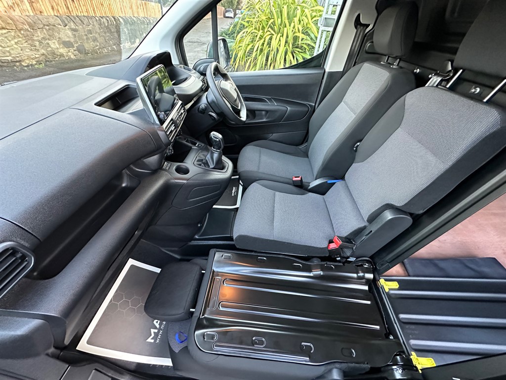 Used Peugeot Partner 2021 for sale - 76773660: Photo 42