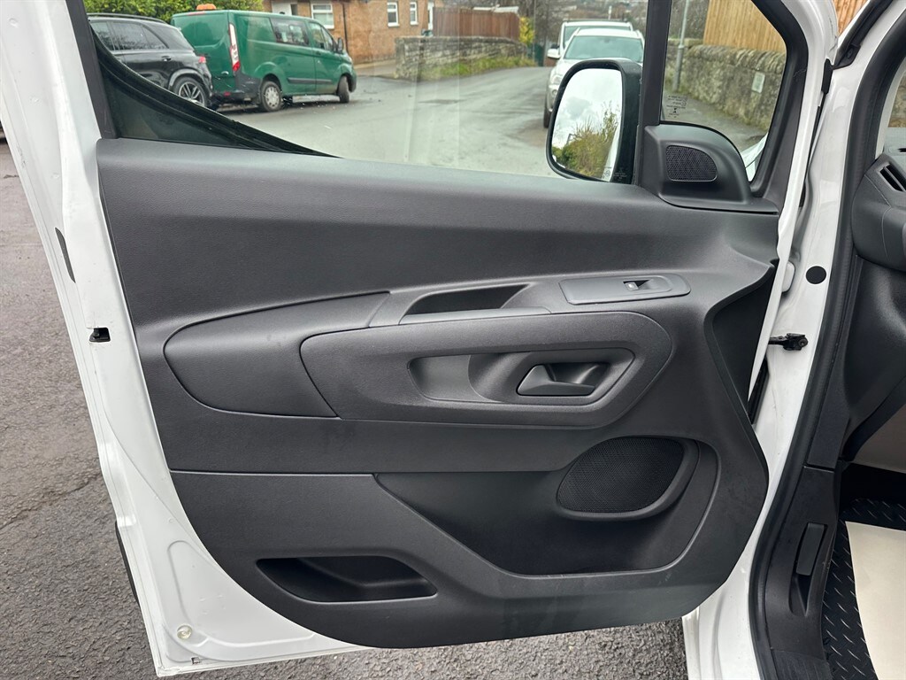 Used Vauxhall Combo 2021 for sale - 76615899: Photo 41