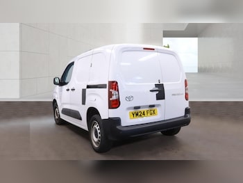 Used Toyota ProAce 2024 for sale - 79232249: Photo