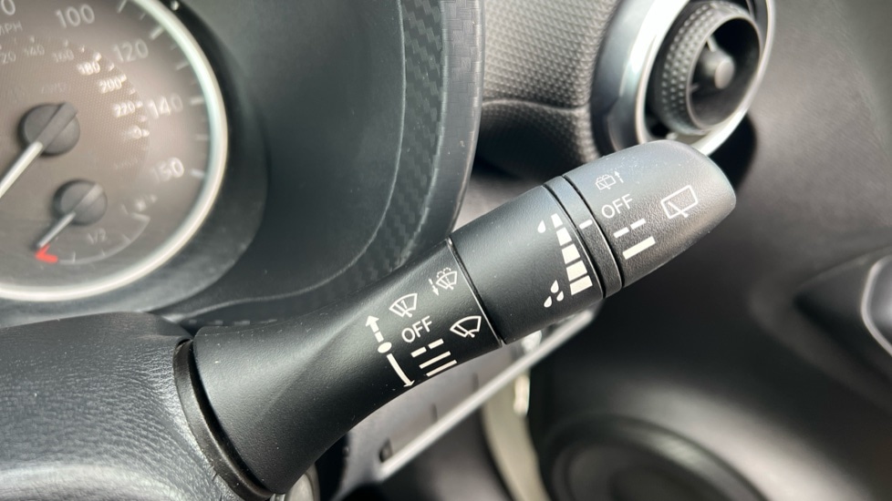 Used Nissan Juke 2023 for sale - 76311879: Photo 28