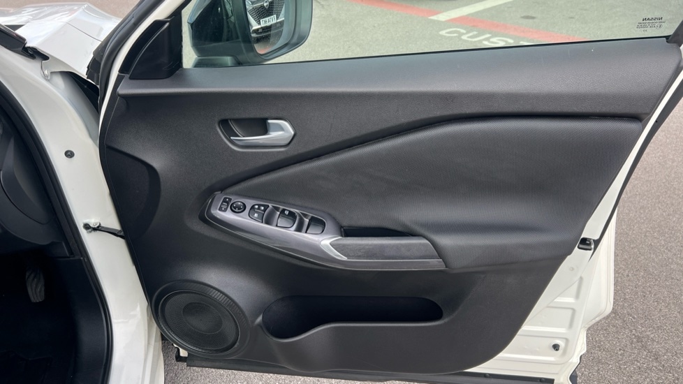 Used Nissan Juke 2023 for sale - 76311879: Photo 32