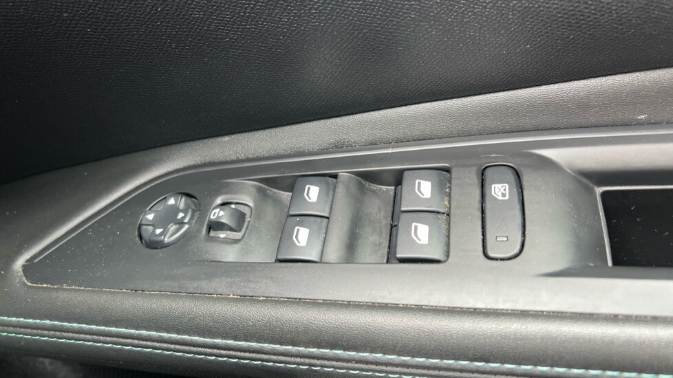 Used Peugeot 5008 2021 for sale - 76552331: Photo 29