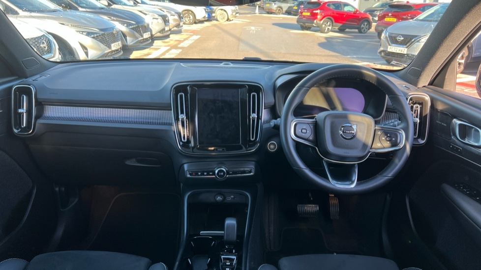Used Volvo XC40 2024 for sale - 76872921: Photo 11