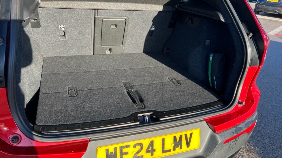Used Volvo XC40 2024 for sale - 76872921: Photo 15