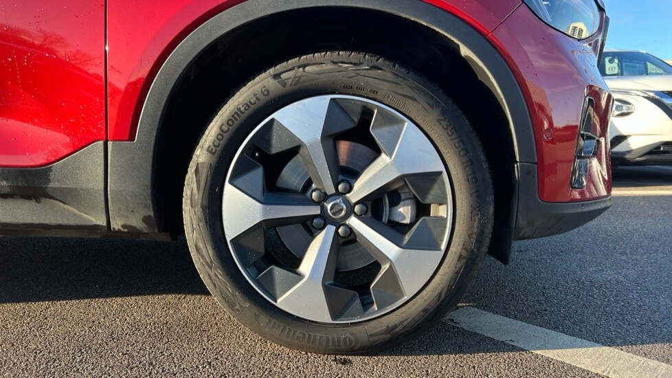 Used Volvo XC40 2024 for sale - 76872921: Photo 20