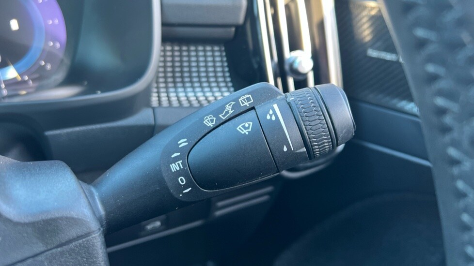 Used Volvo XC40 2024 for sale - 76872921: Photo 26