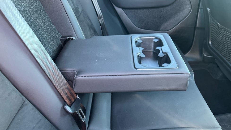 Used Volvo XC40 2024 for sale - 76872921: Photo 44