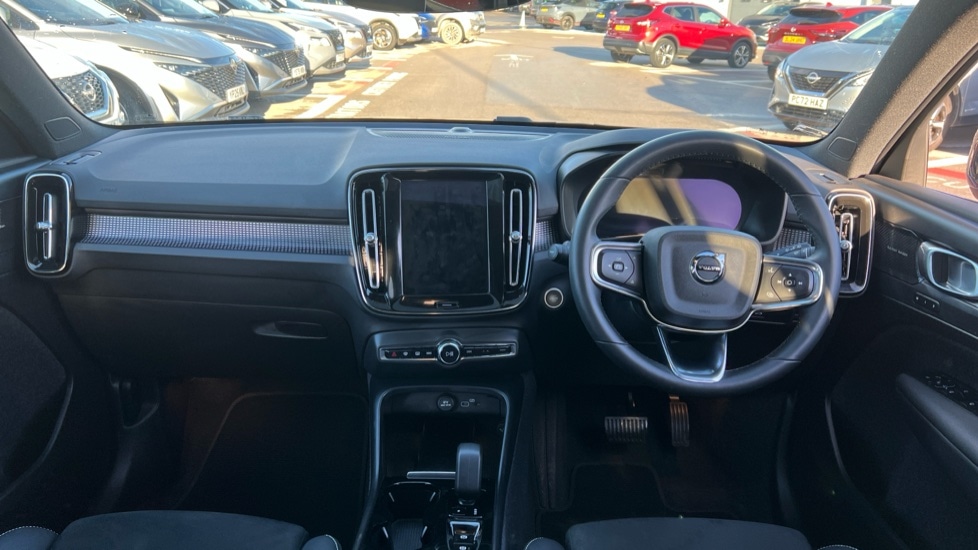 Used Volvo XC40 2024 for sale - 76684376: Photo 11