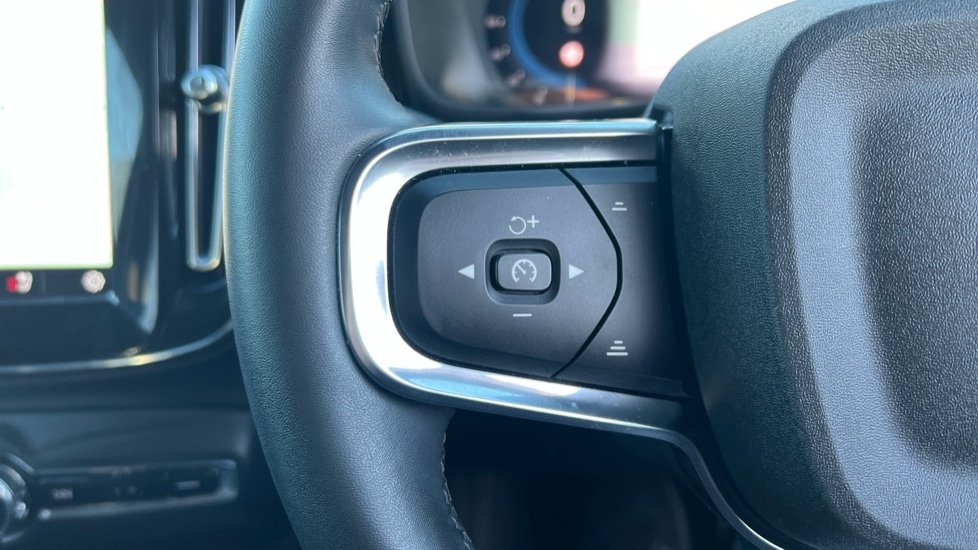 Used Volvo XC40 2024 for sale - 76684376: Photo 23