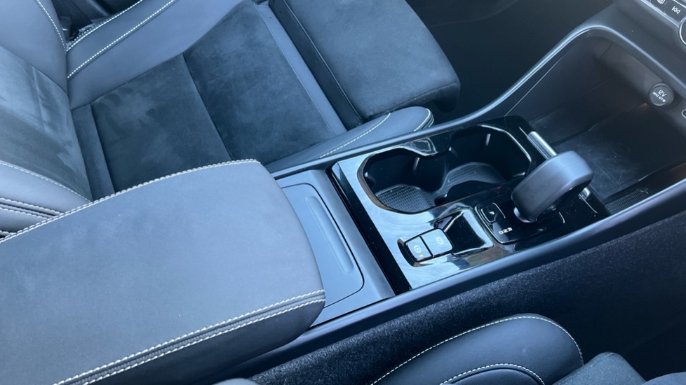 Used Volvo XC40 2024 for sale - 76684376: Photo 28