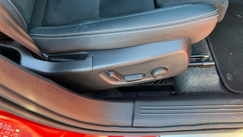 Used Volvo XC40 2024 for sale - 76684376: Photo 32