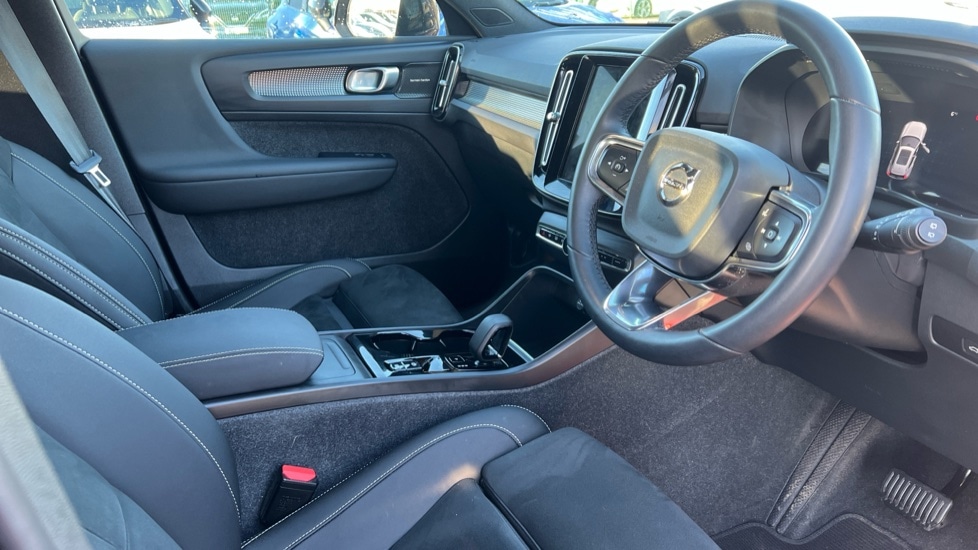 Used Volvo XC40 2024 for sale - 76684376: Photo 9
