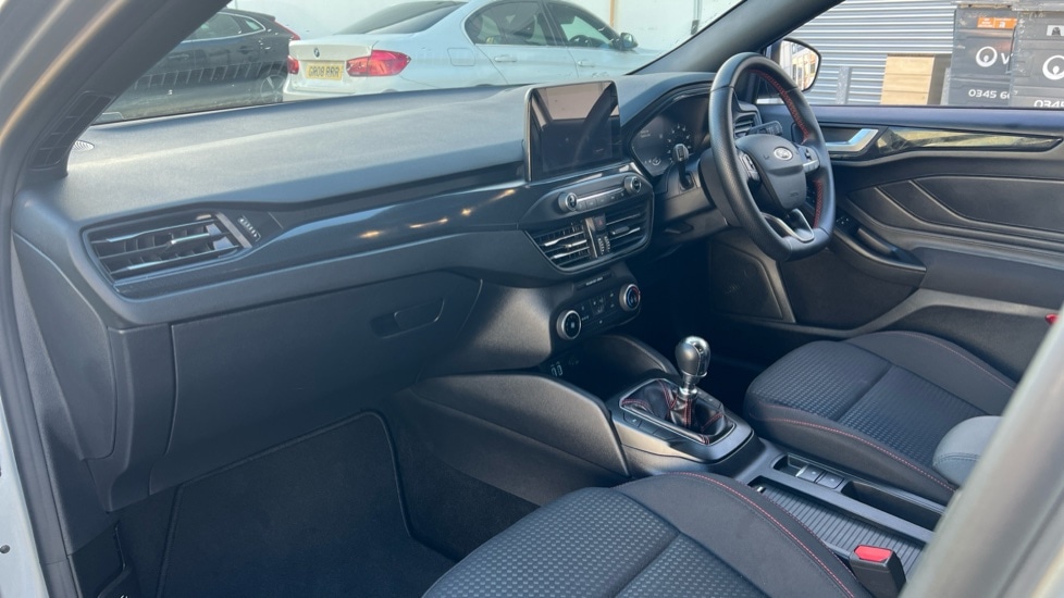 Used Ford Focus 2021 for sale - 77010407: Photo 10