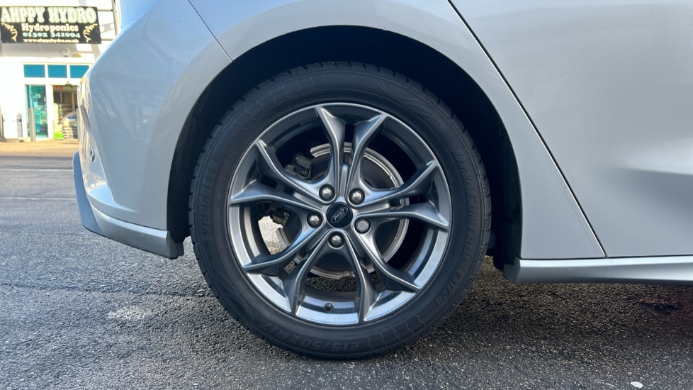 Used Ford Focus 2021 for sale - 77010407: Photo 19