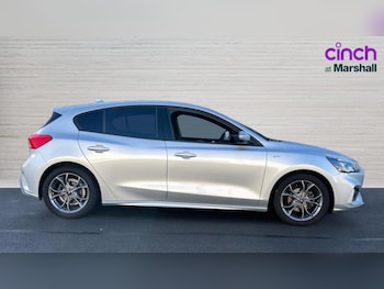 Used Ford Focus 2021 for sale - 77010407: Photo