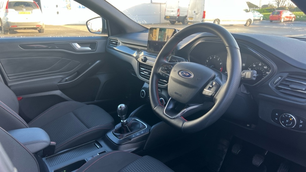 Used Ford Focus 2021 for sale - 77010407: Photo 9