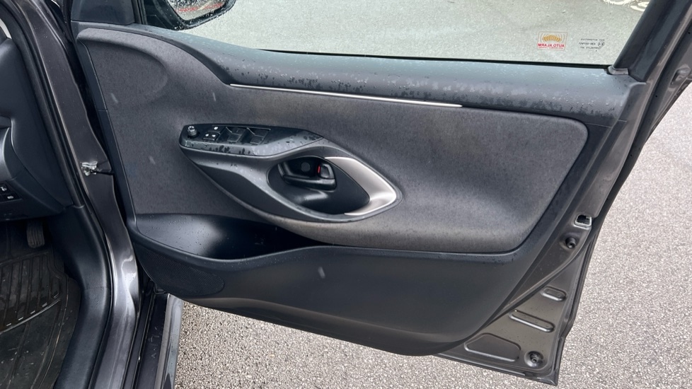 Used Mazda Mazda2 HYBRID 2022 for sale - 77042832: Photo 30