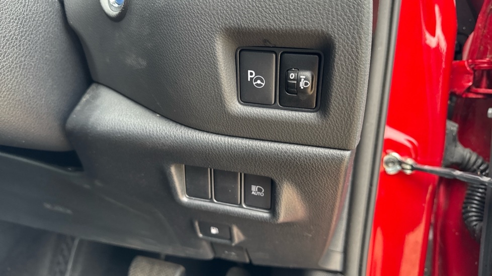 Used Toyota C-HR 2021 for sale - 76977644: Photo 34