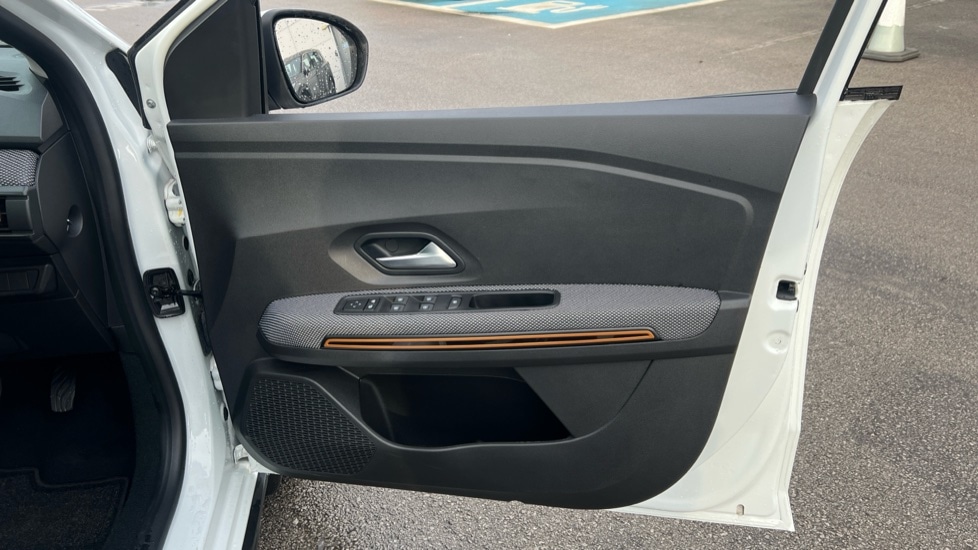 Used Dacia Sandero Stepway 2022 for sale - 76894808: Photo 30