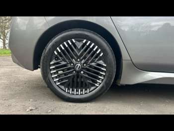 Used Nissan Leaf 2022 for sale - 74389588: Photo