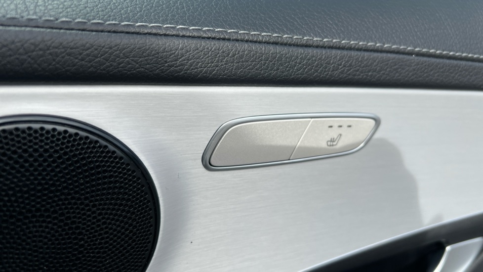 Used Mercedes-Benz GLC 2021 for sale - 76265580: Photo 34