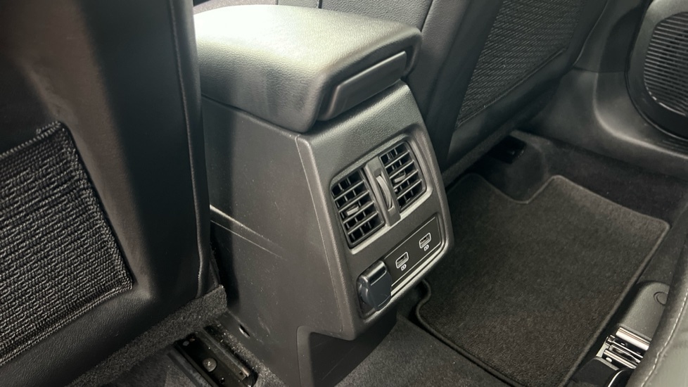 Used Renault Captur 2023 for sale - 76872374: Photo 33