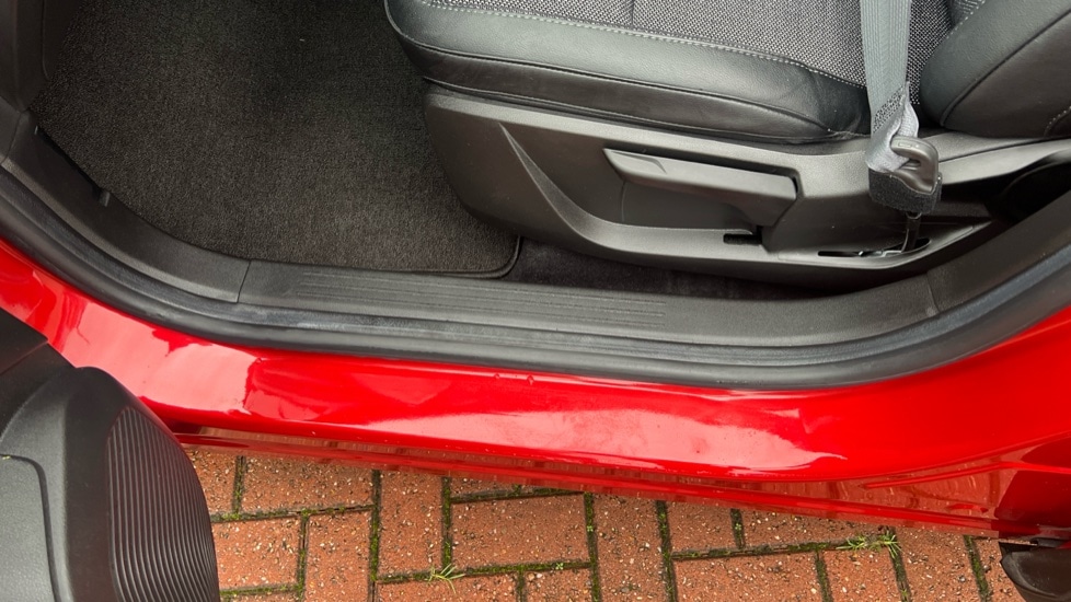 Used Renault Captur 2023 for sale - 76872374: Photo 37