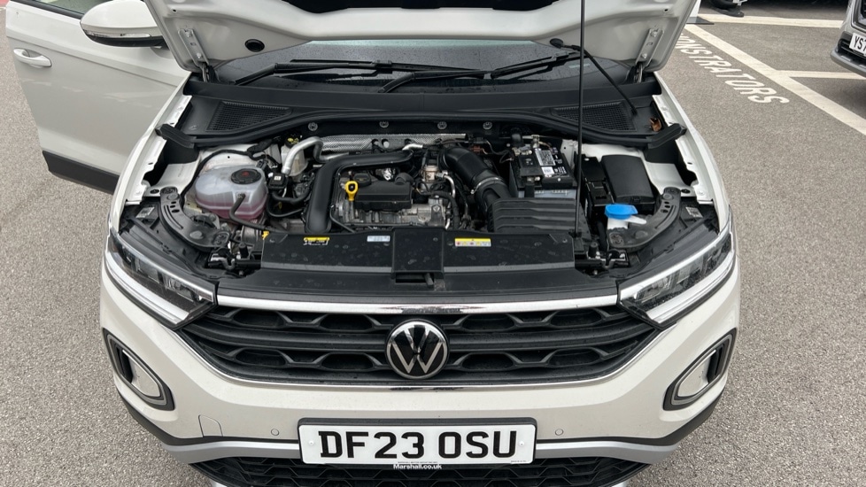 Used Volkswagen T-Roc 2023 for sale - 76868735: Photo 16