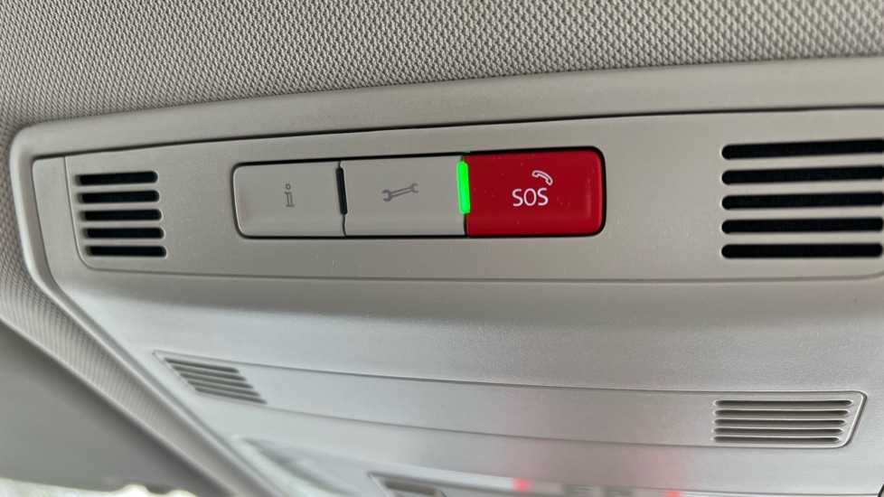 Used Volkswagen T-Roc 2023 for sale - 76868735: Photo 41