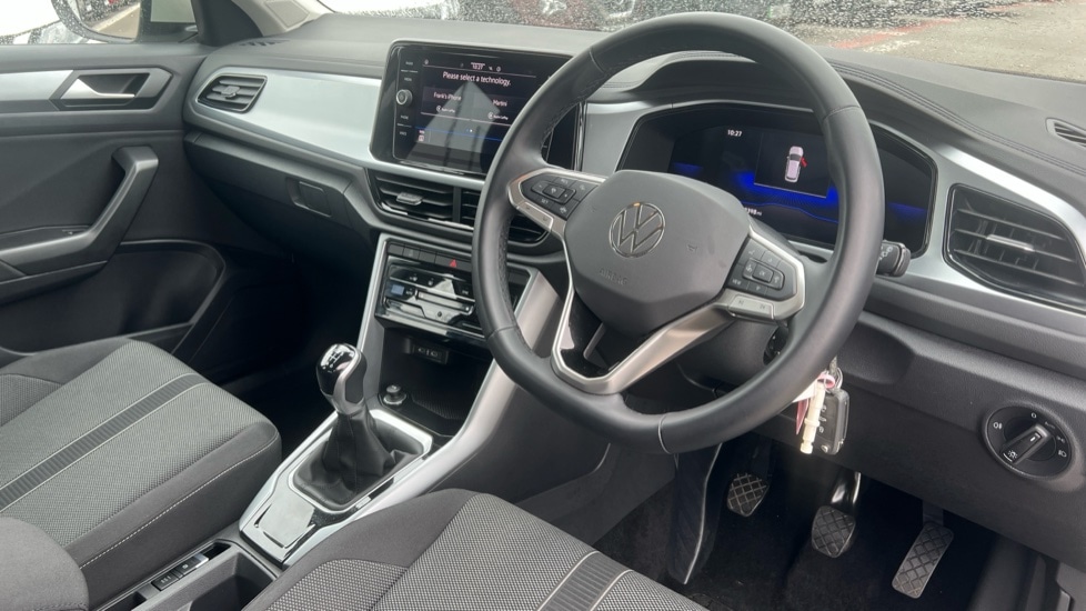 Used Volkswagen T-Roc 2023 for sale - 76868735: Photo 9