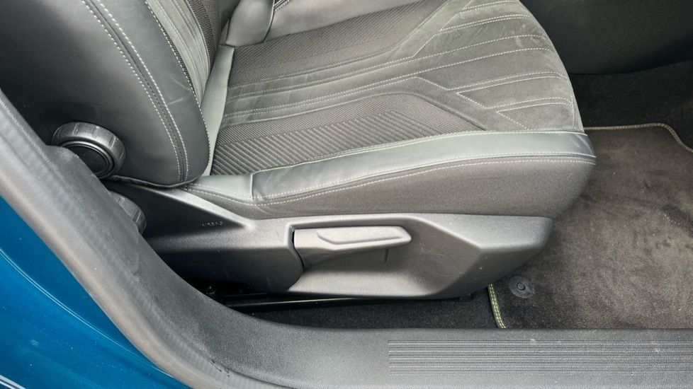 Used Peugeot 408 2023 for sale - 76869778: Photo 34