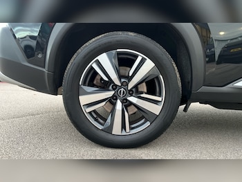 Used Nissan X-Trail 2023 for sale - 76959996: Photo