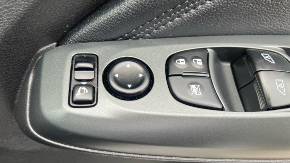 Used Nissan Juke 2024 for sale - 76870257: Photo 44