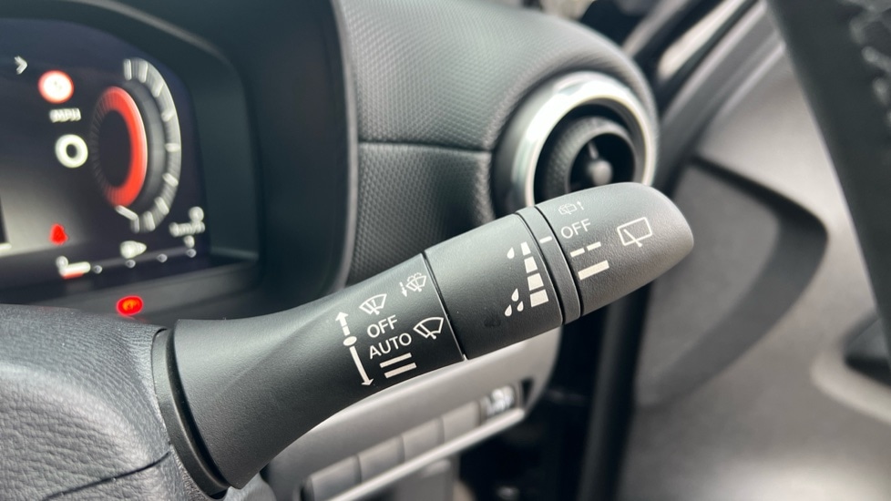 Used Nissan Juke 2024 for sale - 76971220: Photo 28