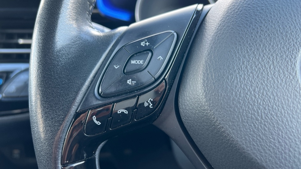 Used Toyota C-HR 2021 for sale - 76870041: Photo 24