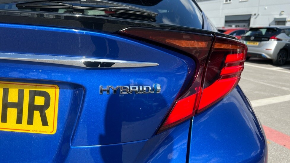 Used Toyota C-HR 2021 for sale - 76870041: Photo 43