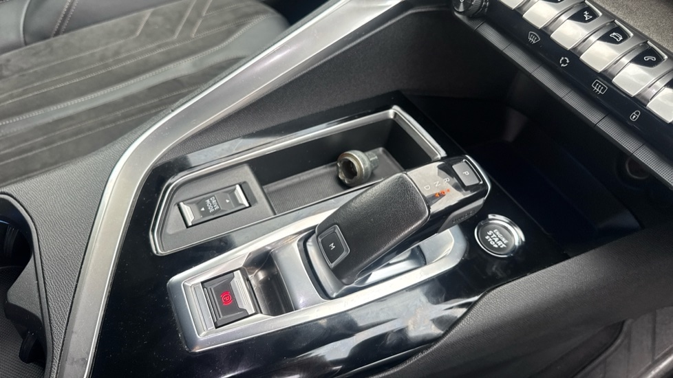 Used Peugeot 3008 2022 for sale - 76871235: Photo 30