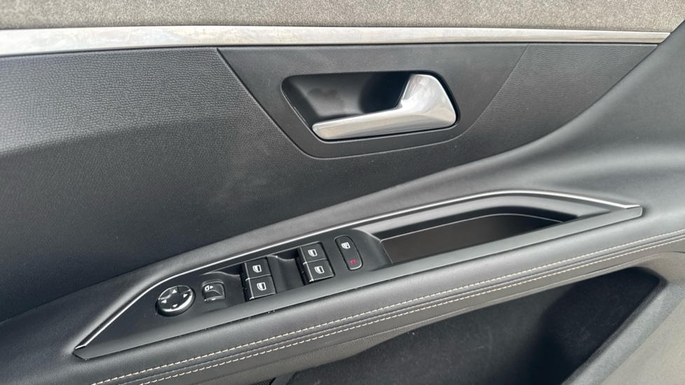 Used Peugeot 3008 2022 for sale - 76871235: Photo 32