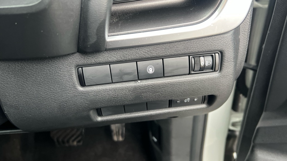 Used Nissan X-Trail 2023 for sale - 76872372: Photo 40