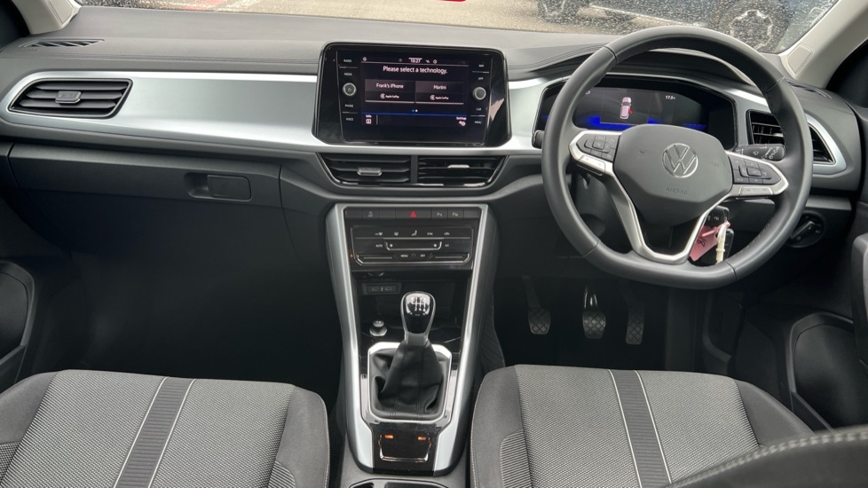 Used Volkswagen T-Roc 2023 for sale - 76112224: Photo 11
